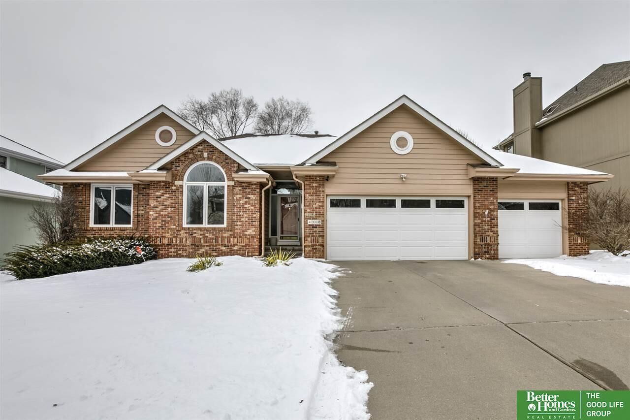 Property Photo: 4308 S 176th NE 68135