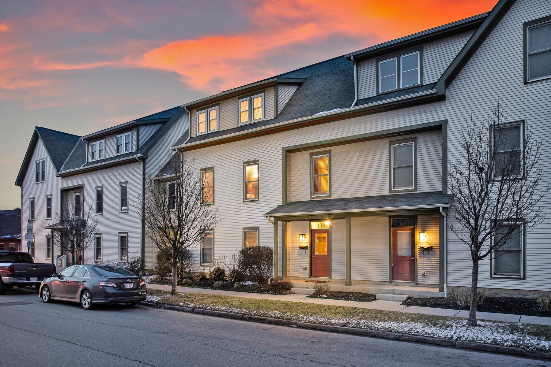 Property Photo: 138 E 3rd Avenue OH 43201