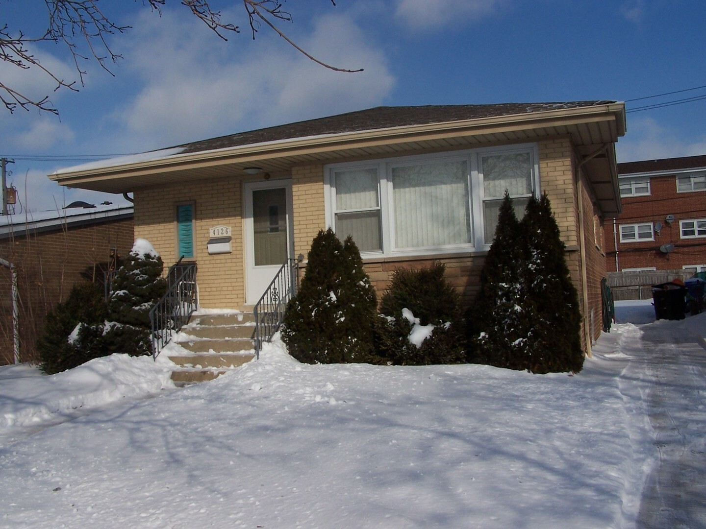 Property Photo:  4126 West 79th Place  IL 60652 