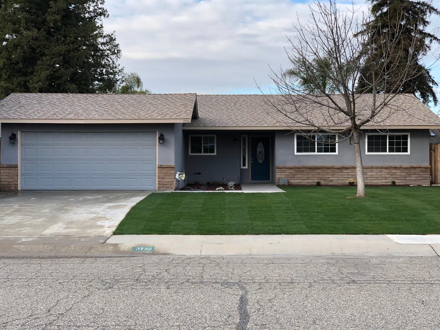 Property Photo:  3732 W Country Avenue  CA 93277 