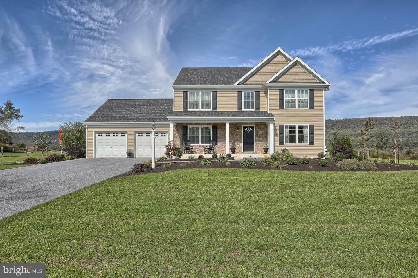 Property Photo: 21 Fairway Drive PA 17038