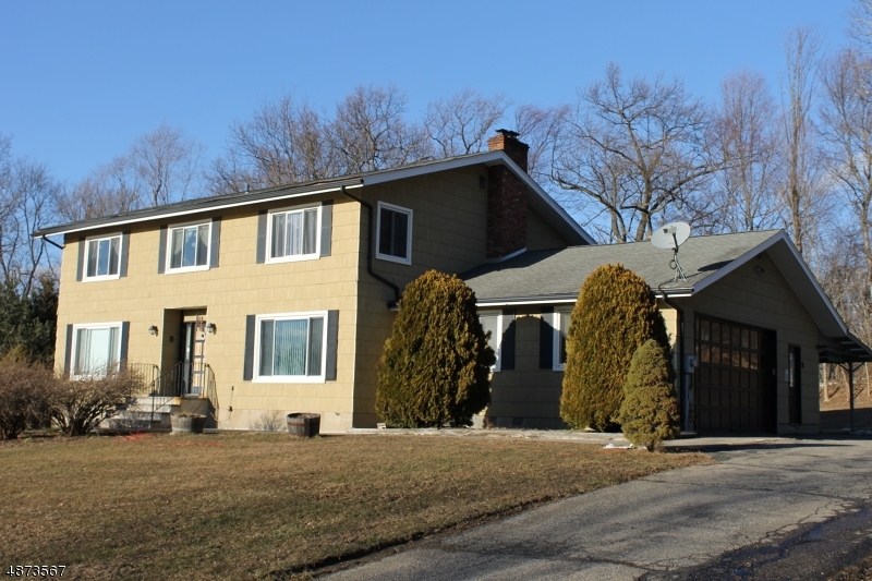 Property Photo: 40 Hillsdale Dr NJ 07461
