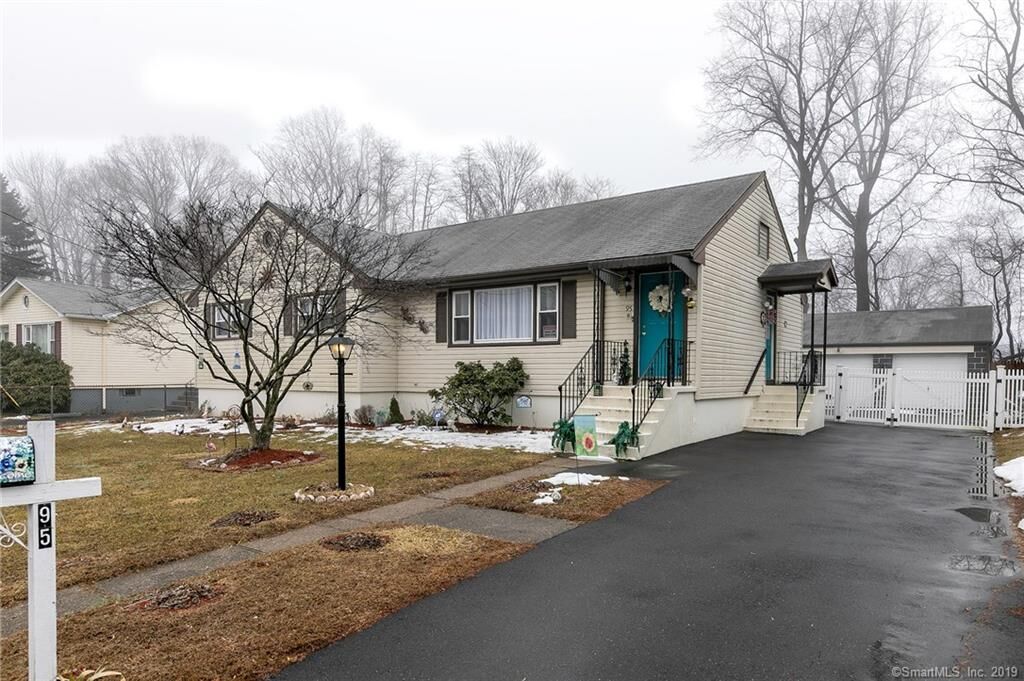 Property Photo:  95 Nautilus Road  CT 06606 