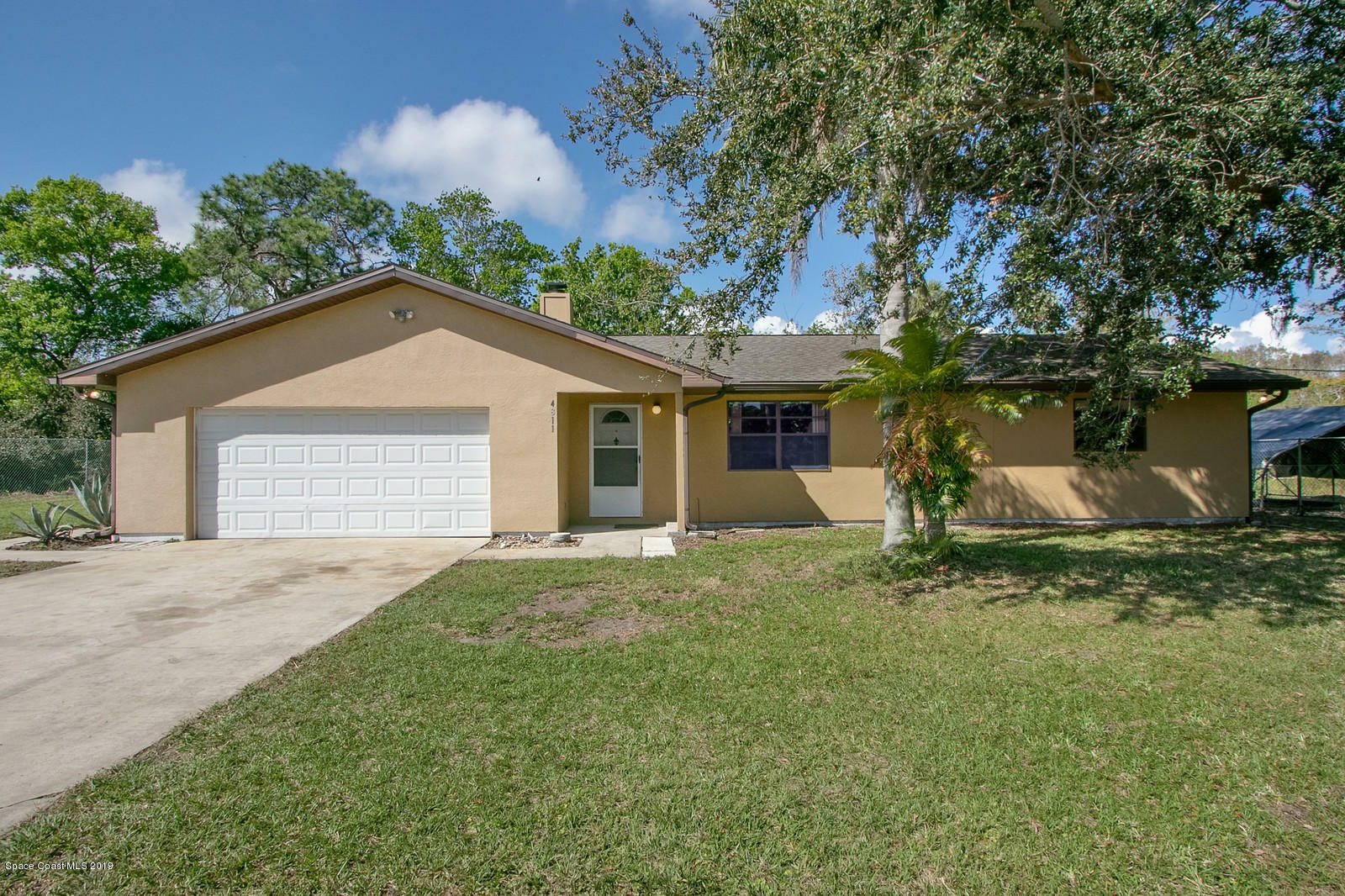 Property Photo:  4811 N Courtenay Parkway  FL 32953 