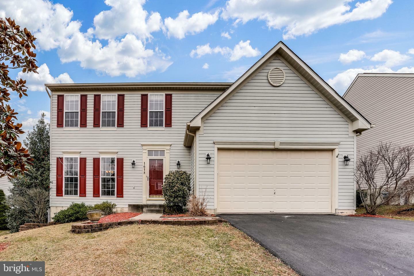 Property Photo: 1618 Hempstead Court MD 21085
