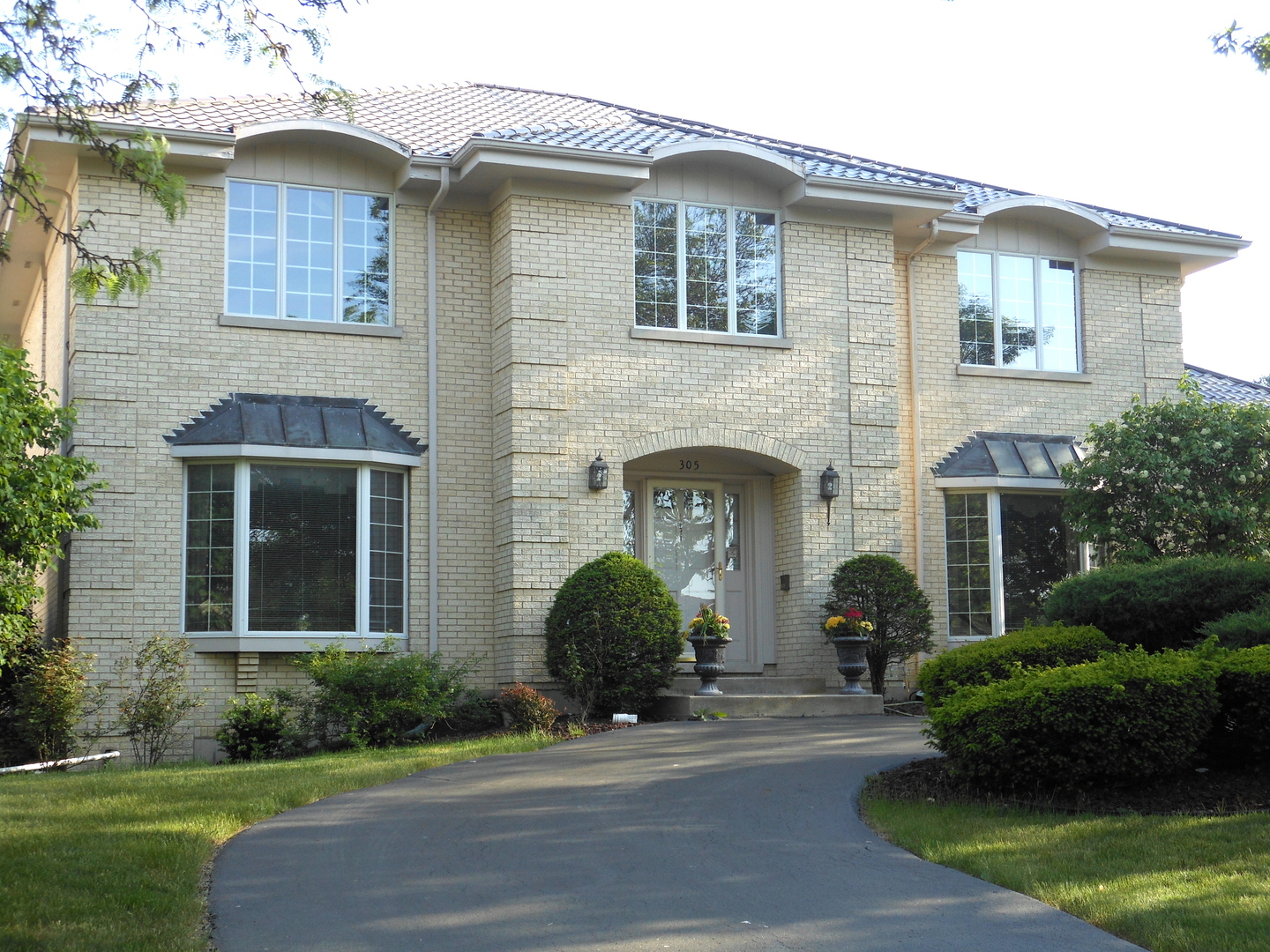 Property Photo: 305 Hambletonian Drive IL 60523