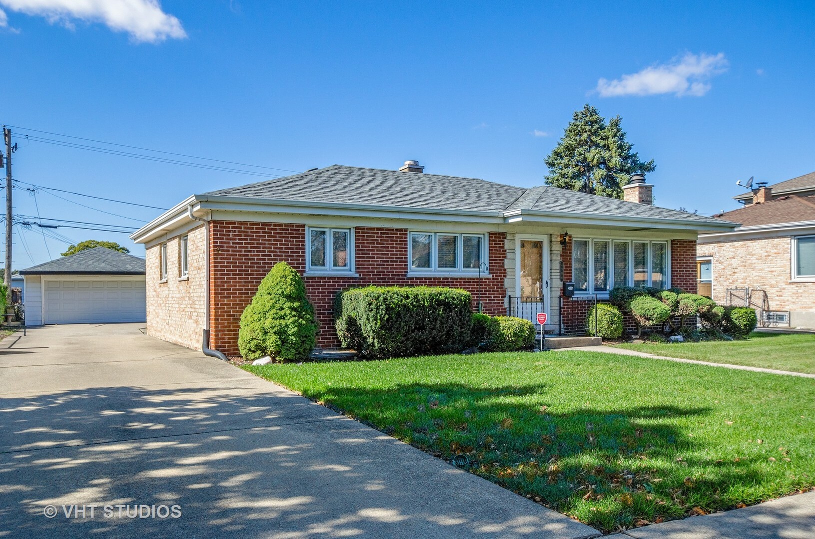 Property Photo:  4906 North Greenwood Avenue  IL 60706 