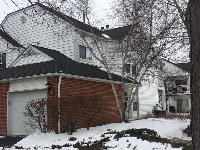 Property Photo: 106 Woodbury Lane IL 60044