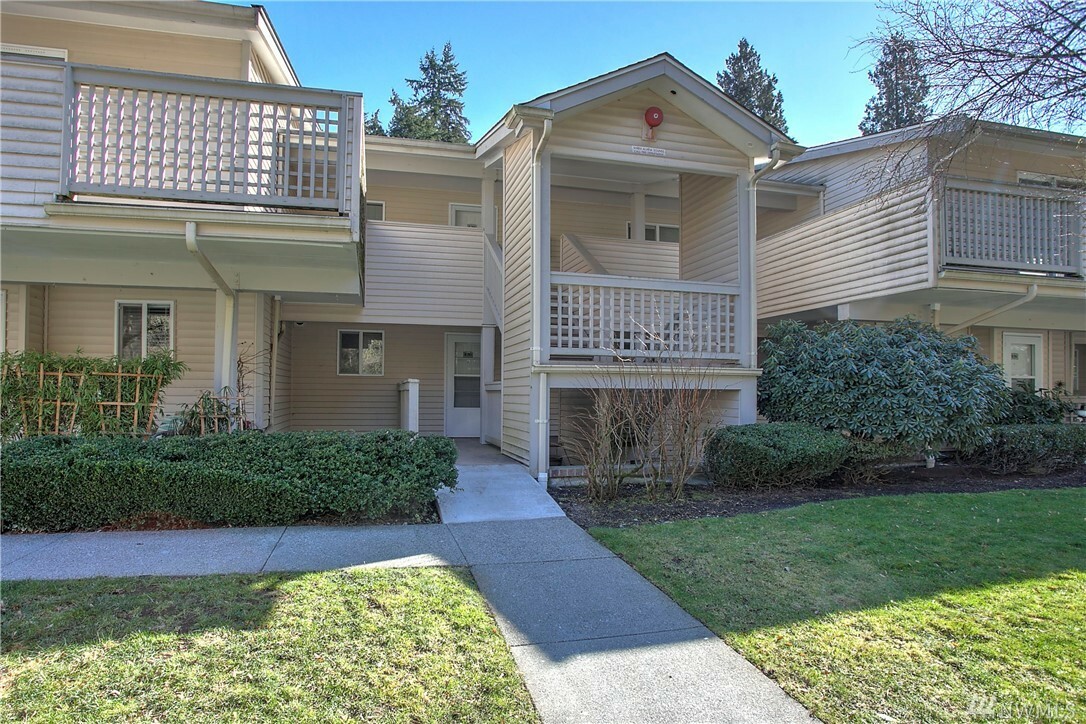 15615 Waynita Wy NE B302  Bothell WA 98011 photo