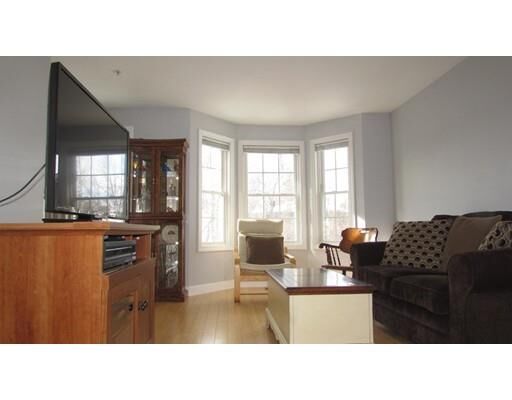 Property Photo:  97 Hildreth 9  MA 01850 