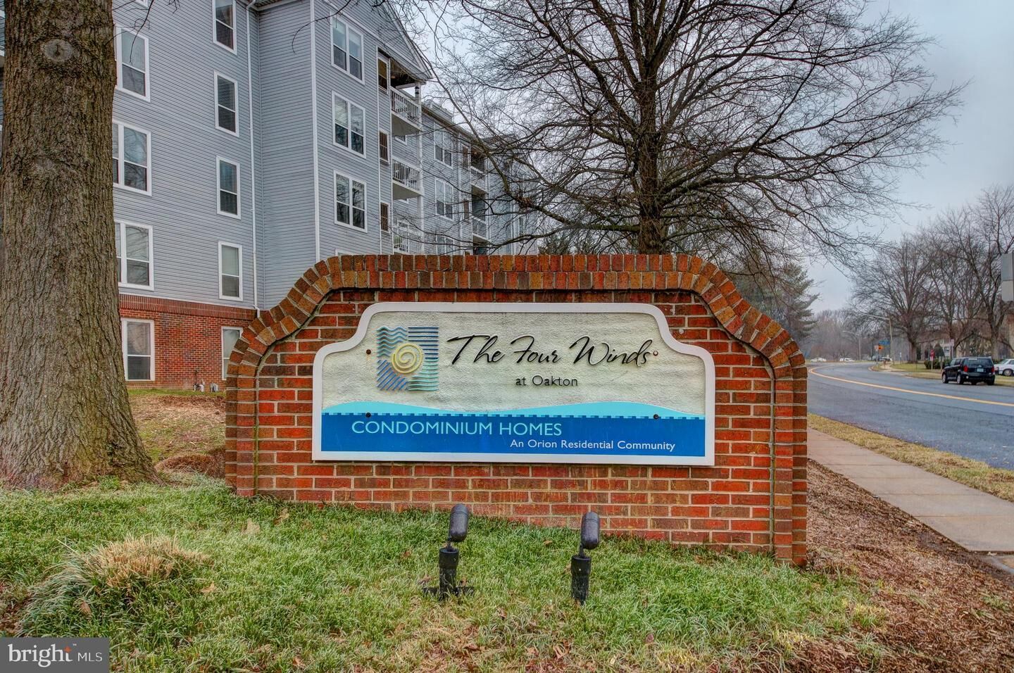 Property Photo: 10302 Appalachian Circle 8-105 VA 22124