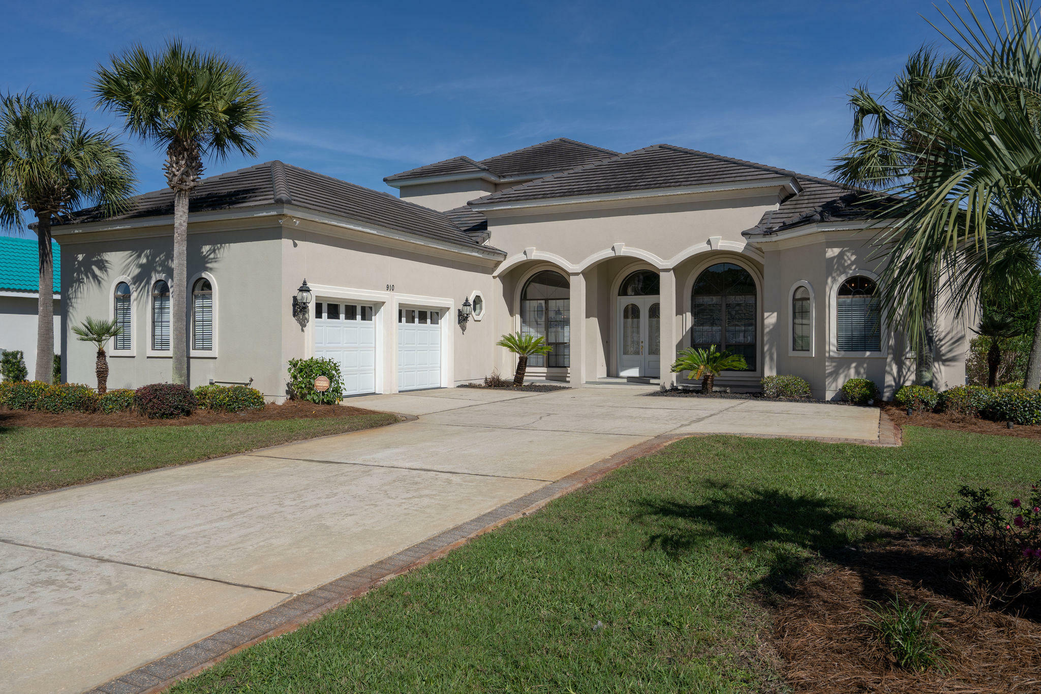 Property Photo:  910 Emerald Bay Drive  FL 32541 