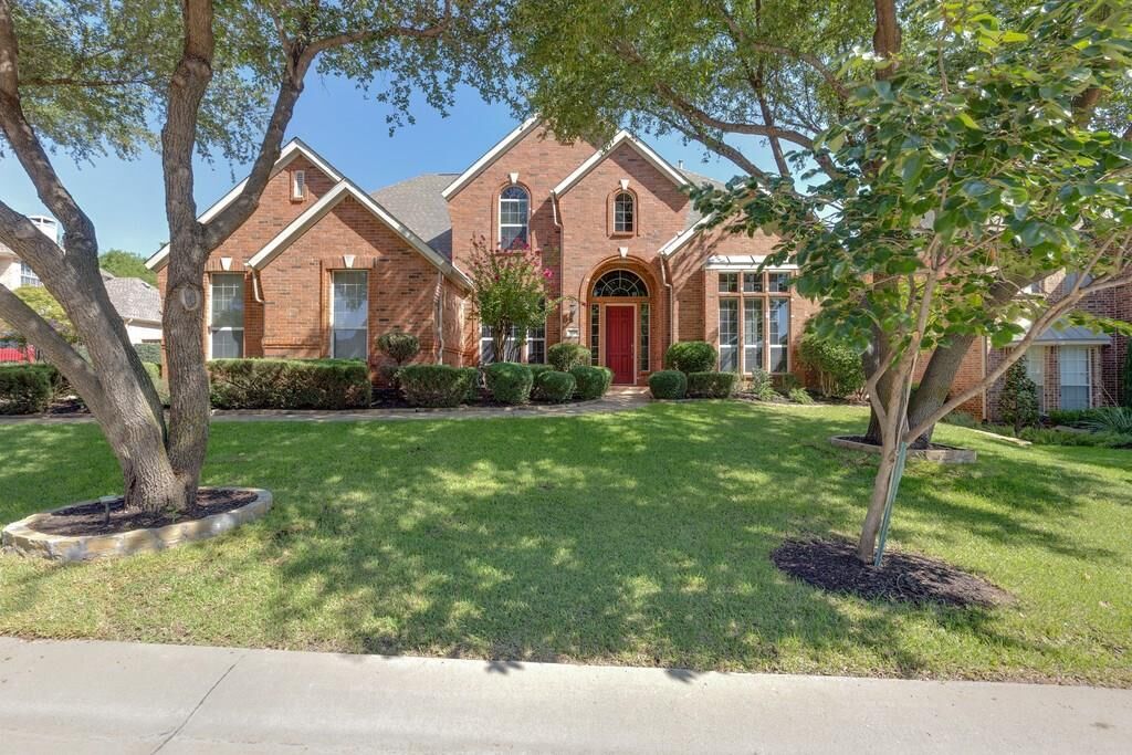 Property Photo:  512 Northwood Trail  TX 76092 