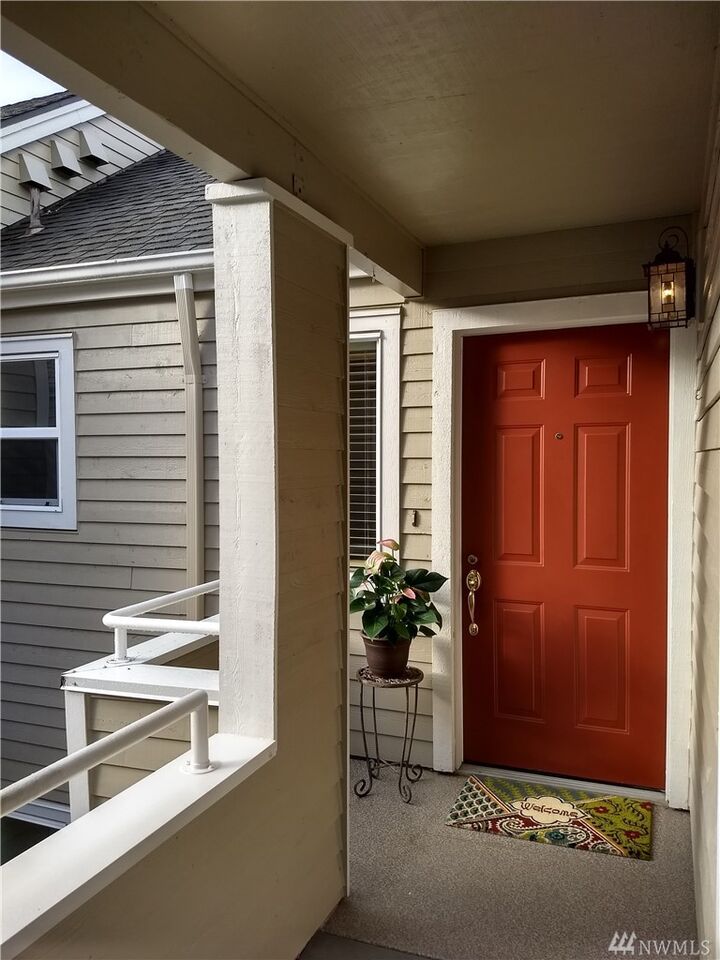 Property Photo:  4213  223rd Place SE  WA 98029 
