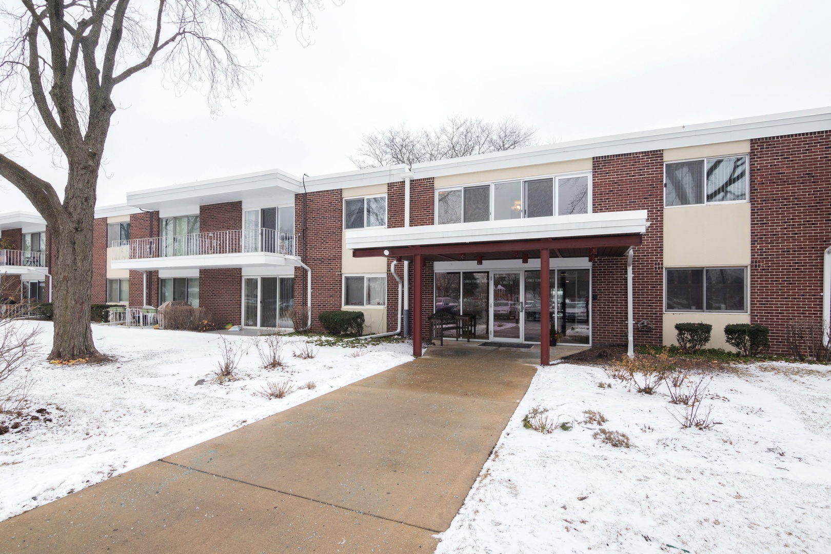 Property Photo: 127 North Wolf Road 59A IL 60090