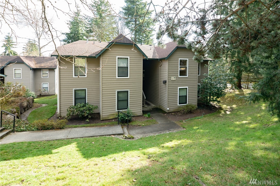 Property Photo: 13801 Old Redmond Rd H-216 WA 98052
