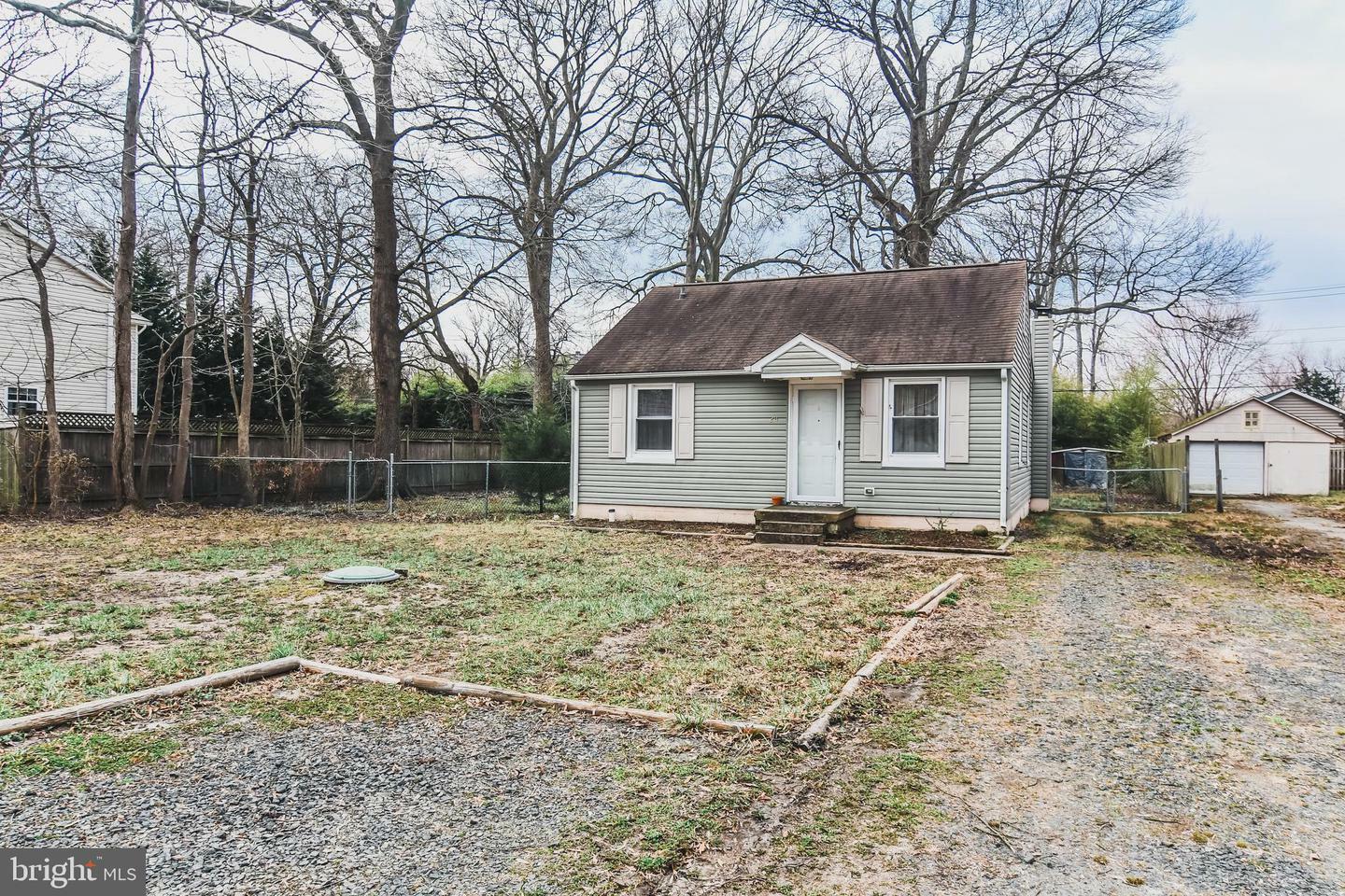 Property Photo:  211 Cadle Avenue  MD 21037 