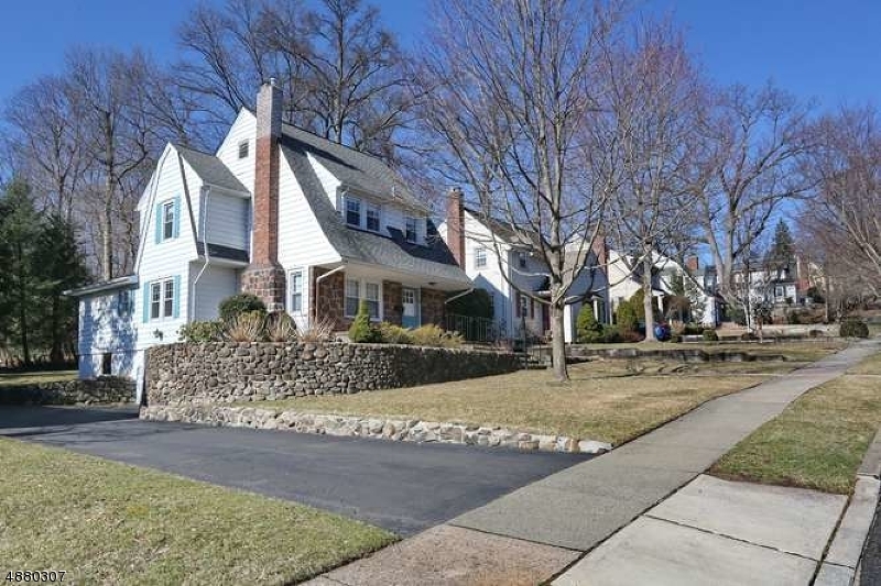 Property Photo: 18 Eton Pl NJ 07452