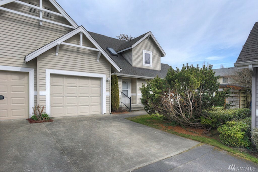 Property Photo:  220 Grow Ave NW  WA 98110 