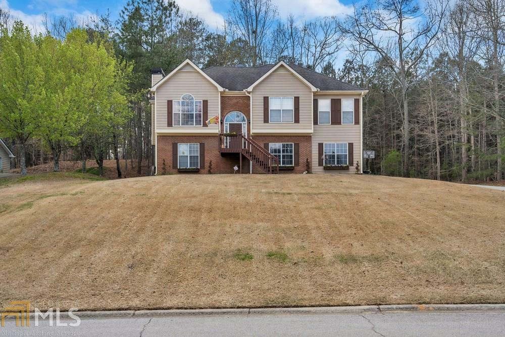 Property Photo: 3949 Green Gables Trace GA 30519