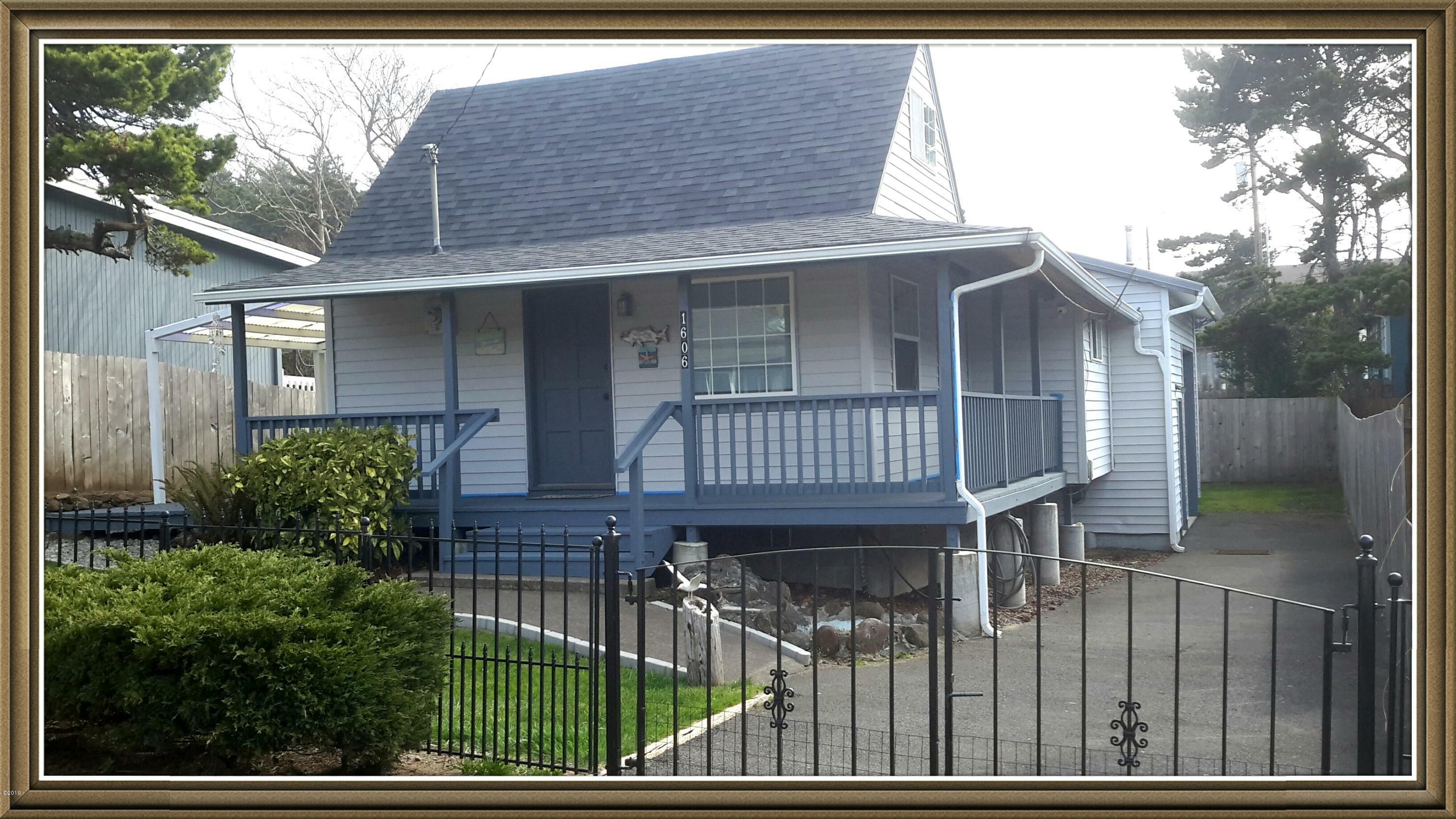 Property Photo: 1606 NW 21st Street OR 97367
