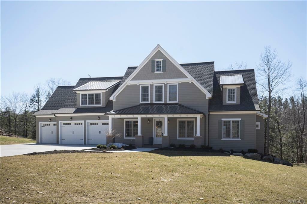 Property Photo:  15 Creekview Court  NY 14052 