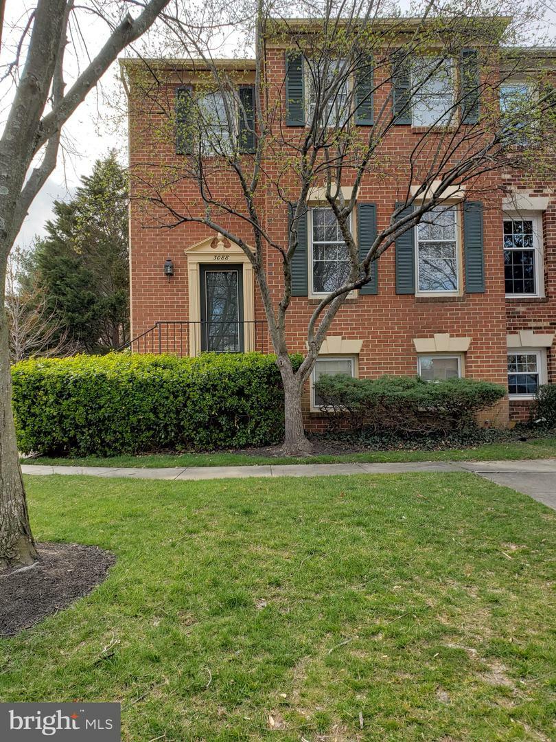 Property Photo: 3088 Bradford Wood Court VA 22124