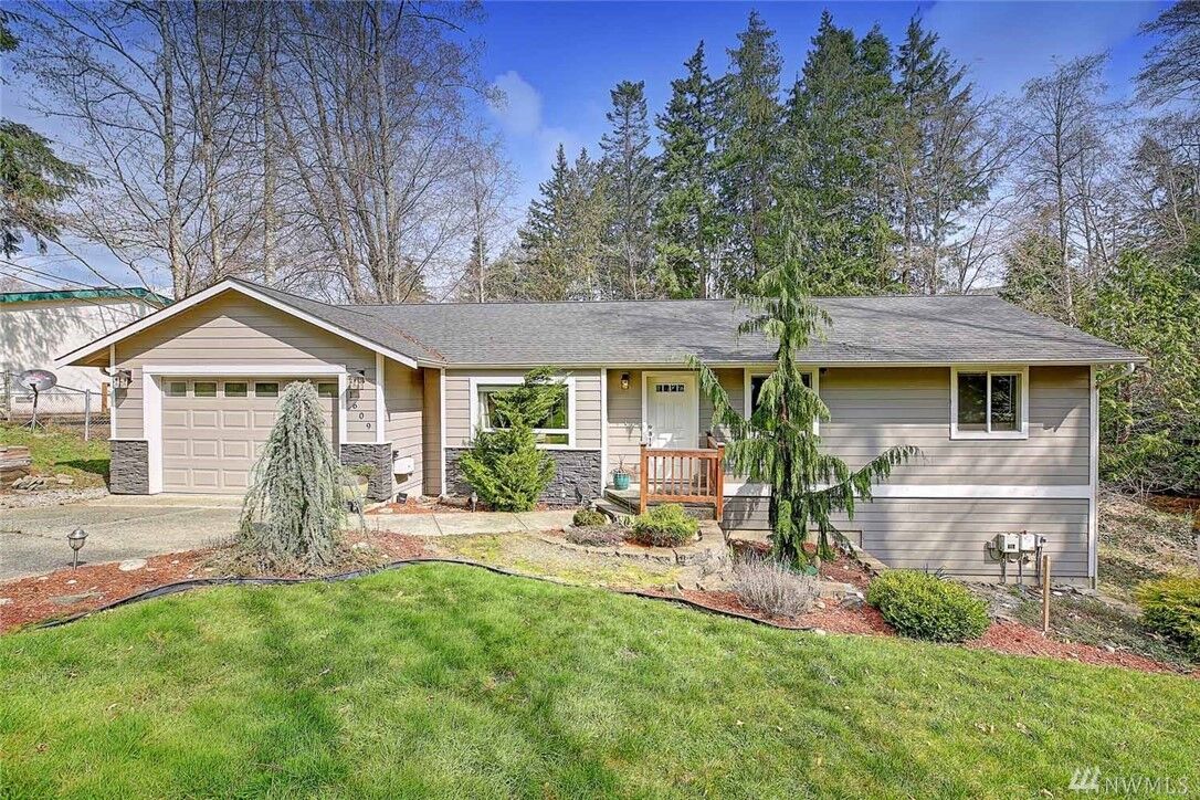 Property Photo:  1609 Lake Dr  WA 98282 