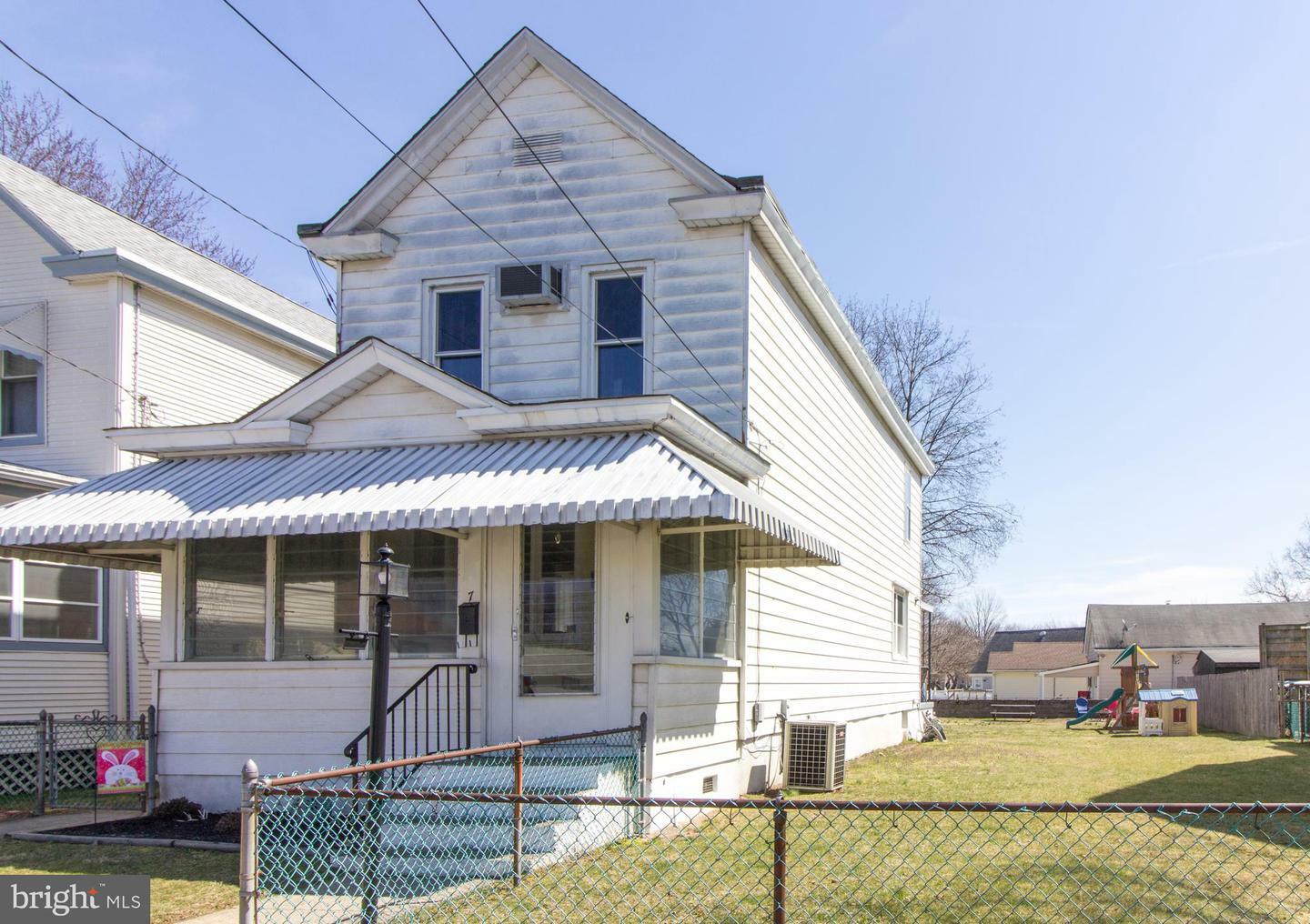 Property Photo:  7 Robertson Avenue  PA 19067 