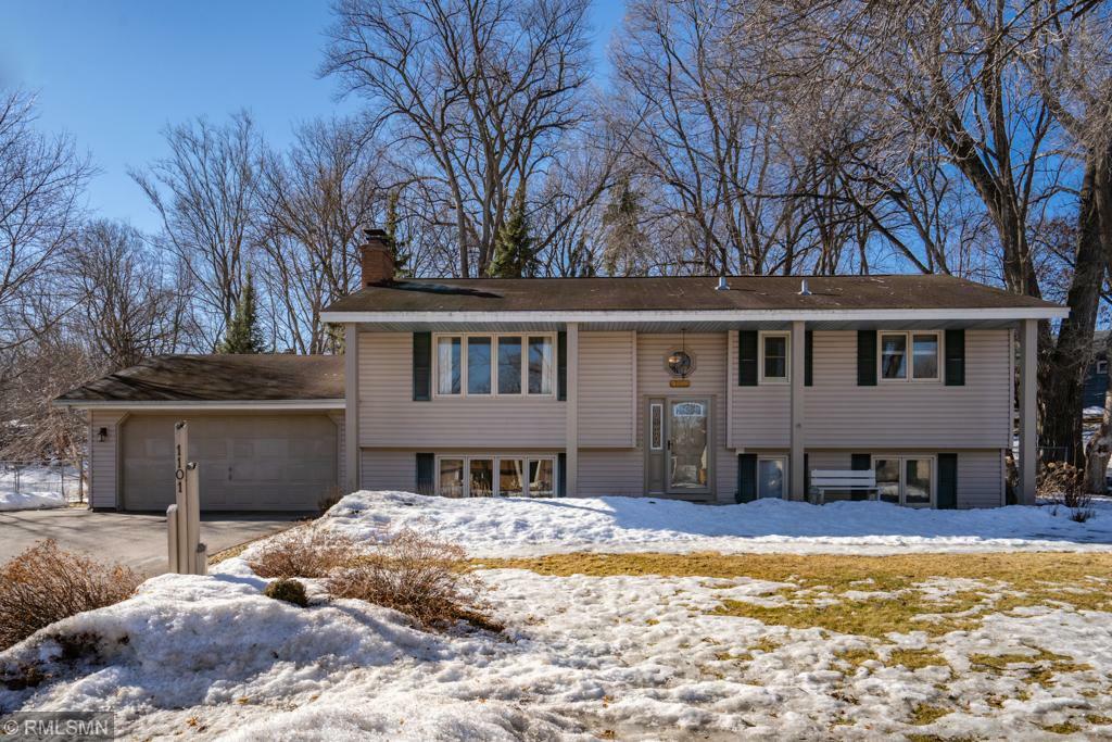 Property Photo:  1101 Leisure Lane  MN 55337 