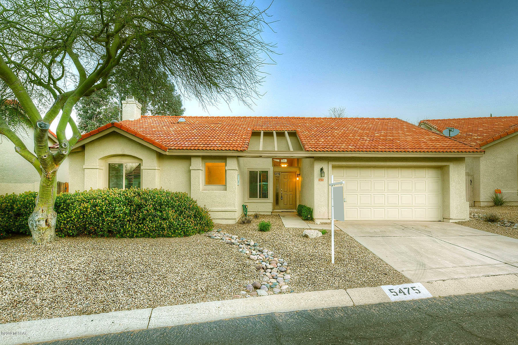 Property Photo:  5475 N Waterfield Drive  AZ 85750 