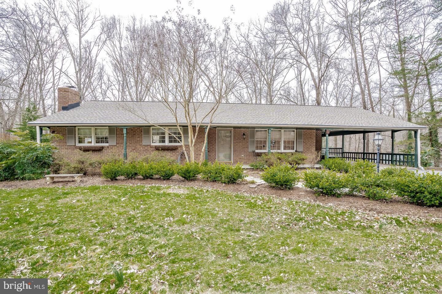 Property Photo: 32 Pawnee Drive VA 22401
