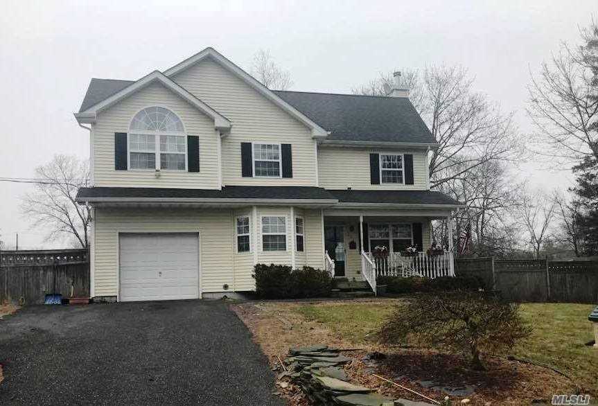 Property Photo:  111 Dahlia Drive  NY 11951 