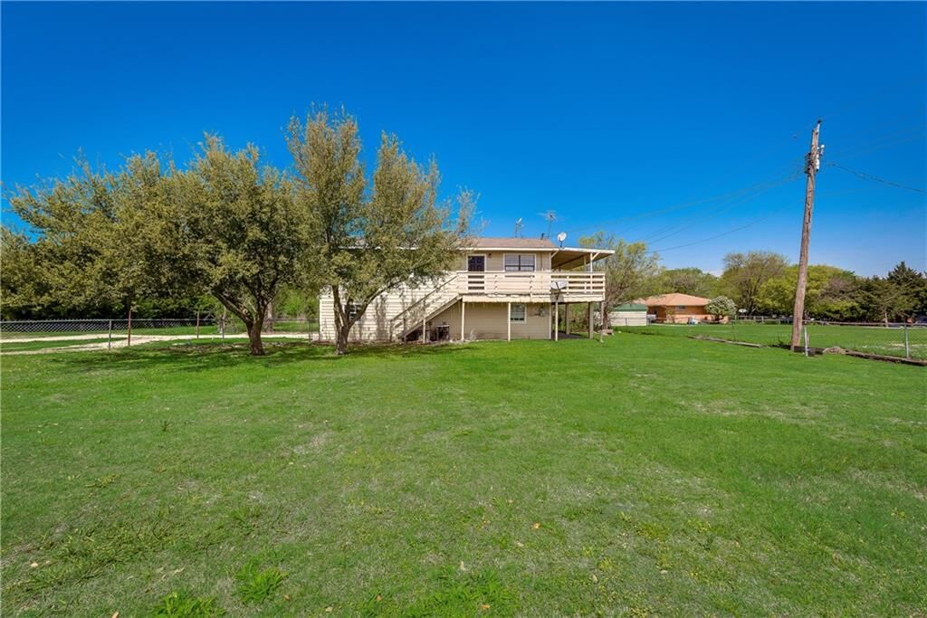 Property Photo:  177 Hilltop Drive  TX 75101 