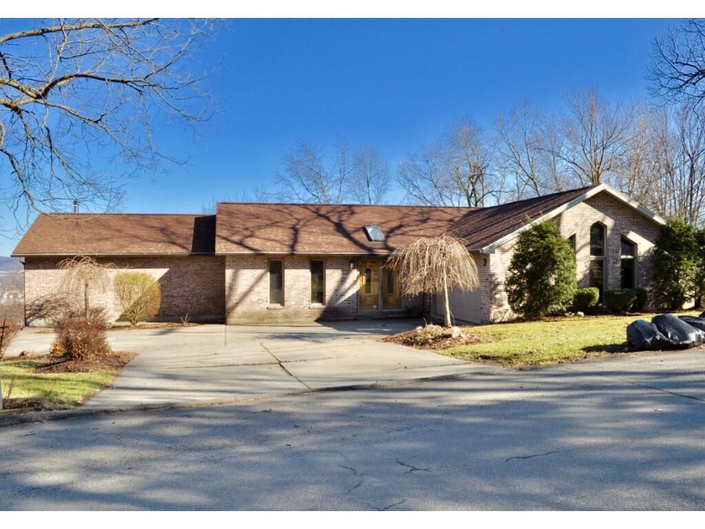 Property Photo:  302 Cyprus Lane  NY 13760 