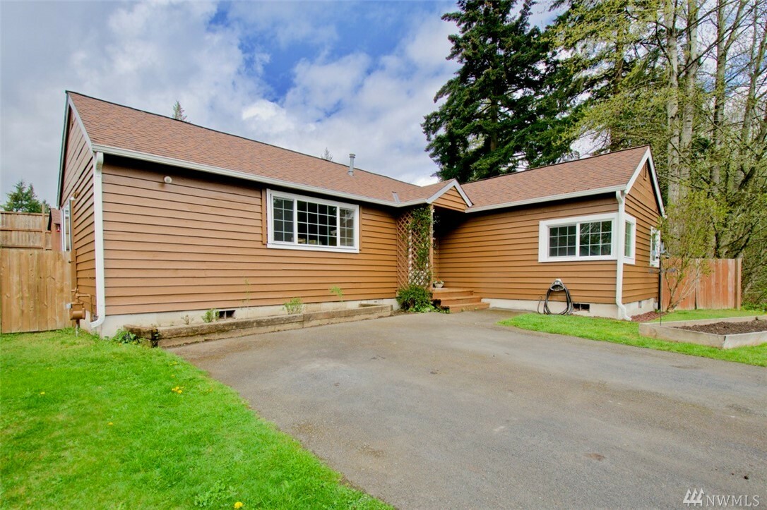 Property Photo:  30231 38th Place S  WA 98001 