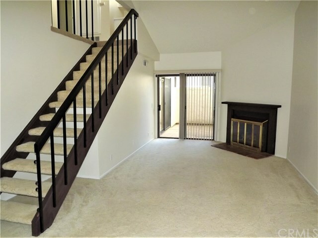 Property Photo:  912 Queens Court  CA 93454 