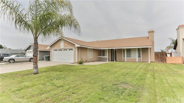 Property Photo:  19046 Tule Way  CA 92530 