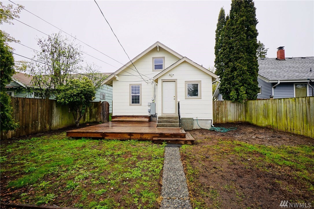 Property Photo:  4322 S Bell St  WA 98418 