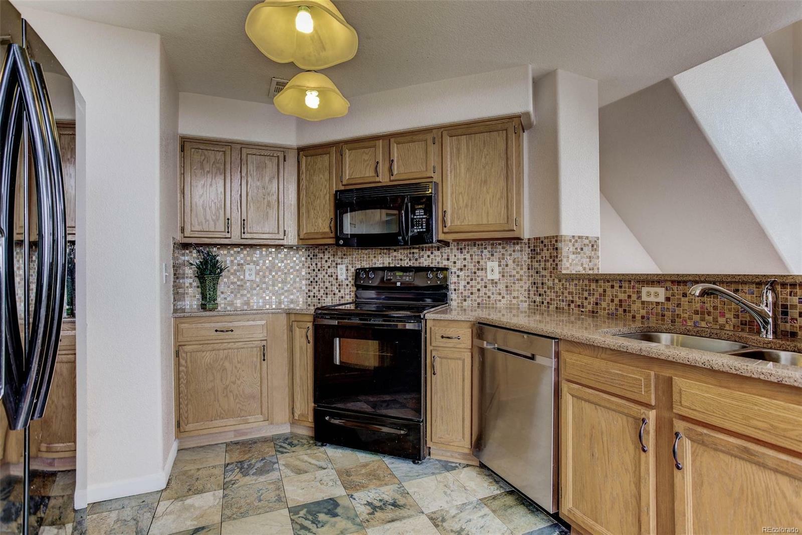 Property Photo:  1001 South Yampa Street Unit 201  CO 80017 