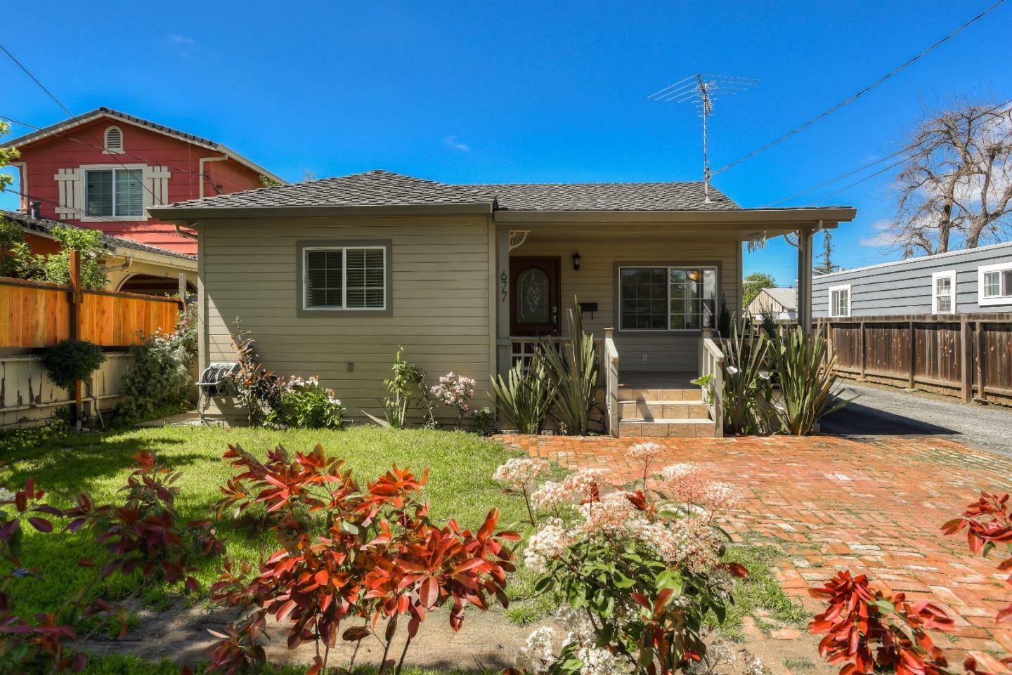 Property Photo: 677 3rd Avenue CA 94063
