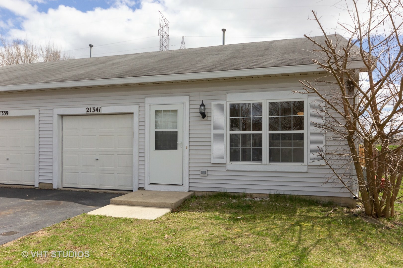 Property Photo:  21341 Earhart Court  IL 60544 