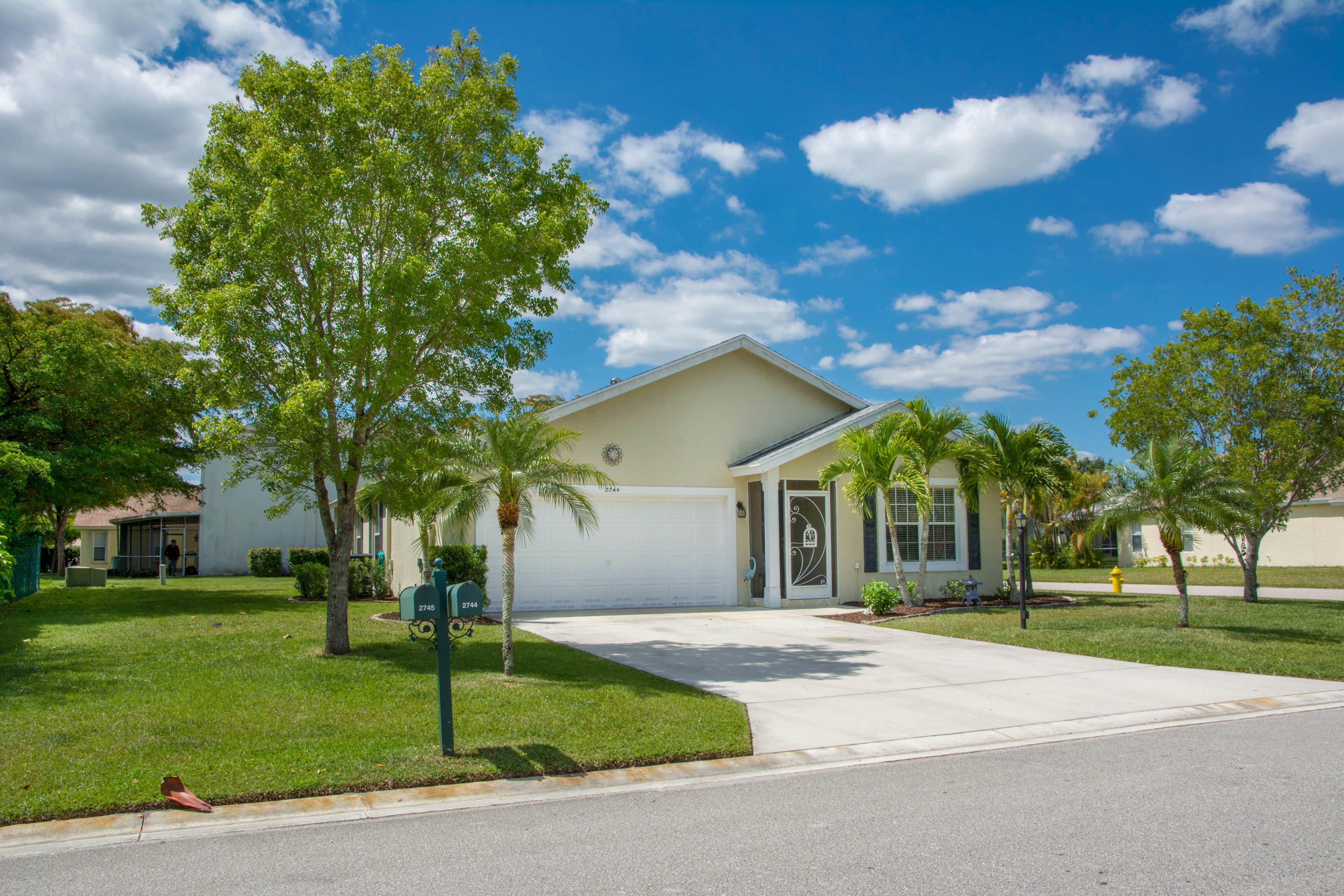 Property Photo: 2744 SW Montego Terrace FL 34997