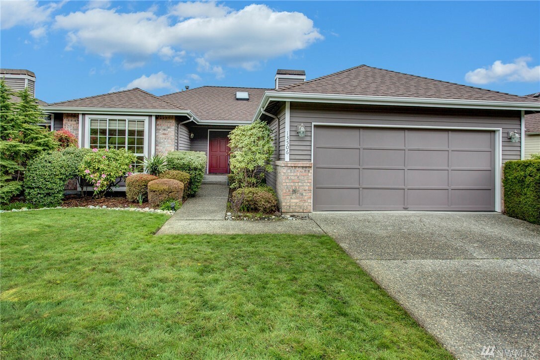 Property Photo:  13506 NE 148th St  WA 98072 