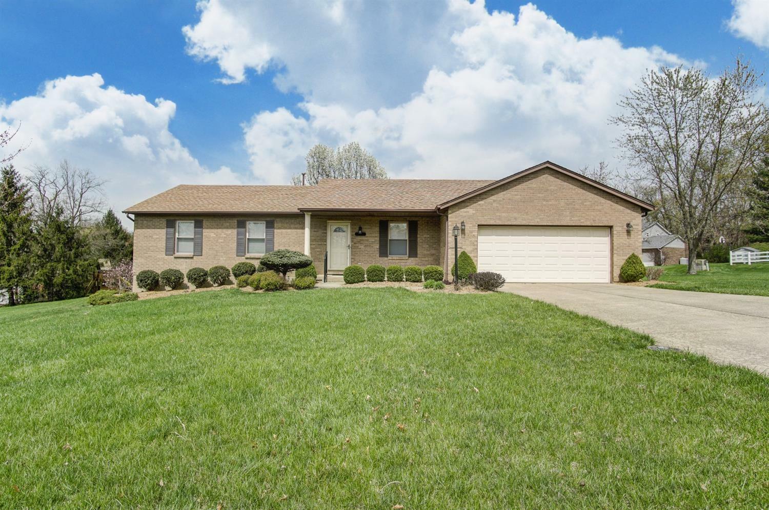 Property Photo: 6916 Dovehill Lane OH 45248