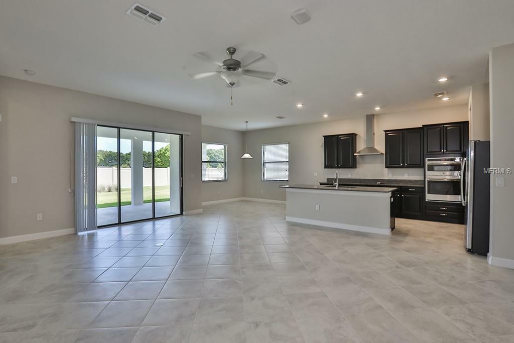 Property Photo:  5408 Story Grass Court  FL 33598 