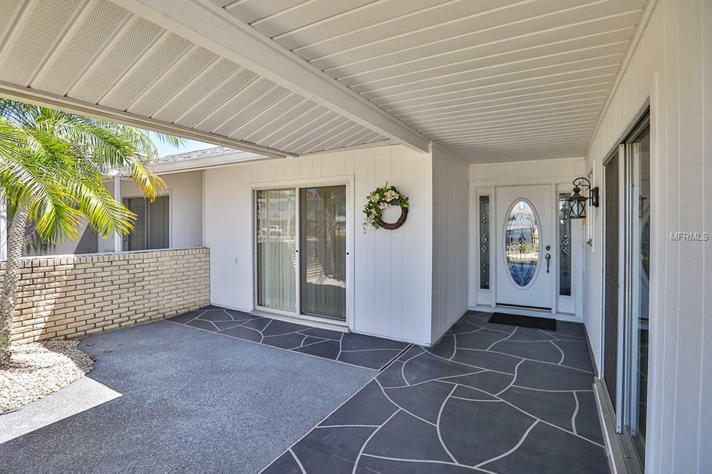 Property Photo:  1505 Hartwick Drive  FL 33573 