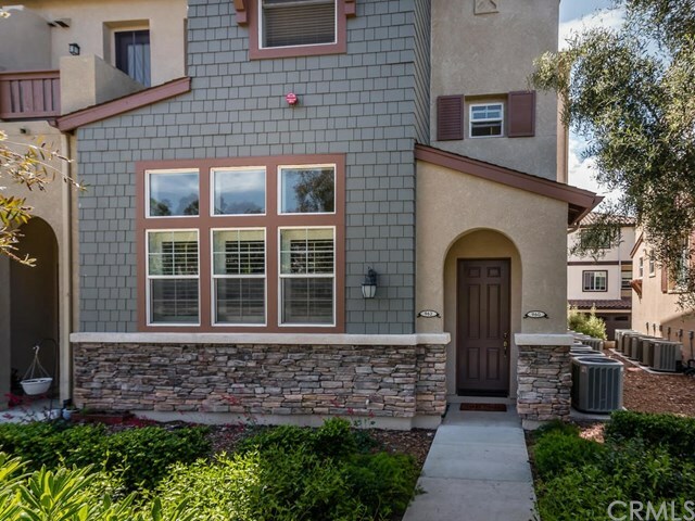 Property Photo:  960 Tarragon Lane 1501  CA 93401 