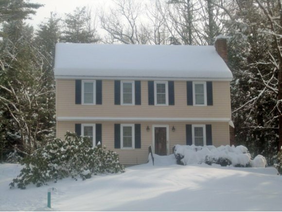 Property Photo: 11 Kestree Drive NH 03053