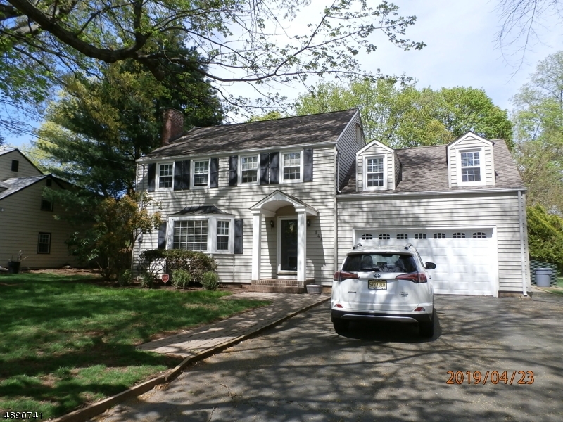 Property Photo:  148 Meadowbrook Dr  NJ 07062 